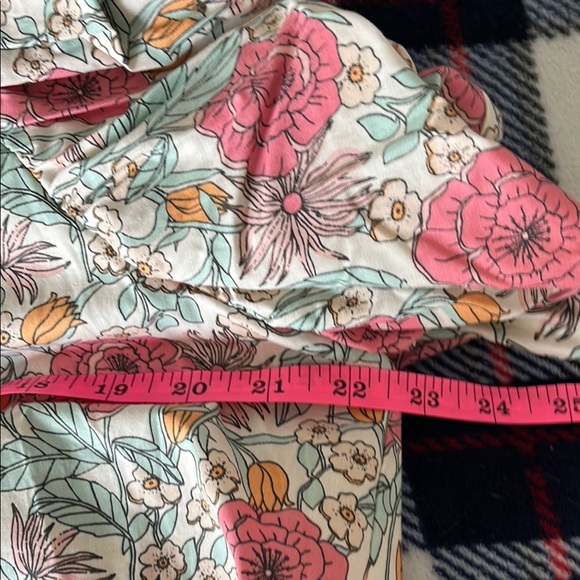 BiBi Floral Ruffled Blouse in Pink and Cream - Picture 6 of 9